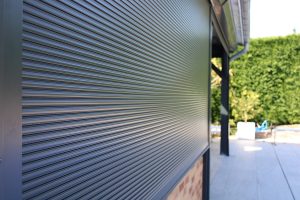 volet roulant gris
